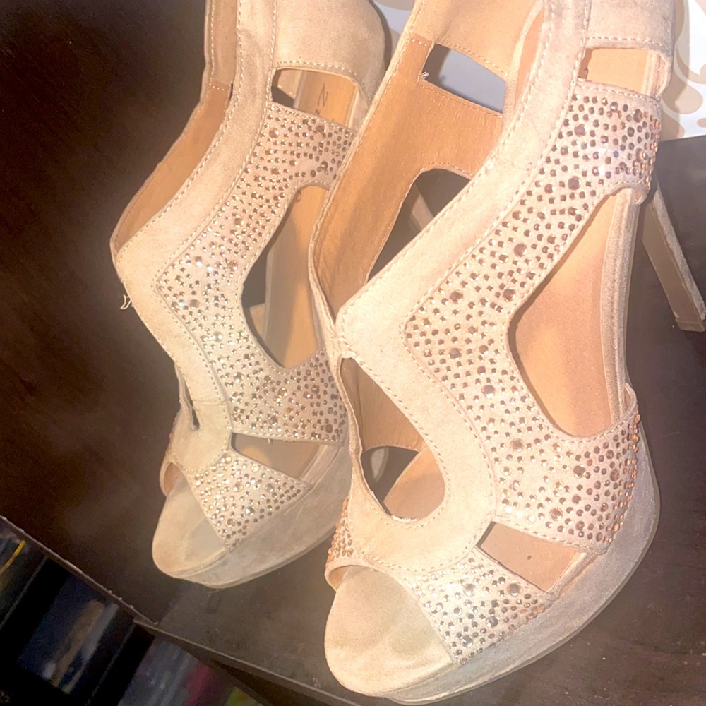 Tan Crystal design shoe!